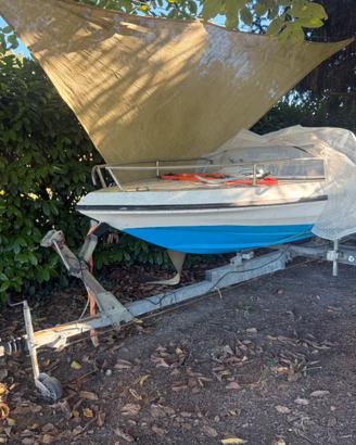 Barca motore carrello