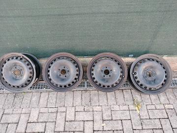 4 cerchi in acciaio 16” Ford Focus – 5x108
