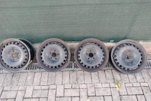 4 cerchi in acciaio 16” Ford Focus – 5x108
