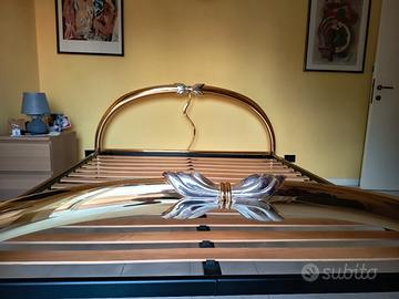 Letto matrimoniale 