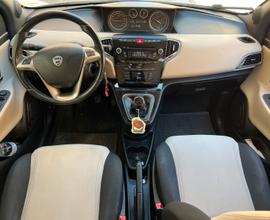 Lancia y 2015
