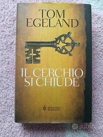 Libro  romanzo Tom Egeland " il cerchio di chiude"