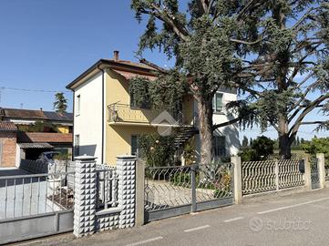 VILLA SINGOLA A FERRARA
