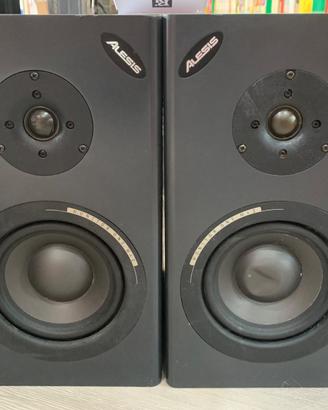 I Monitor Alesis Monitor One MKII