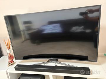 Televisore Samsung 4K 49 pollici curvo + soundbar