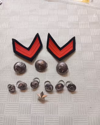  Set Uniforme CC Vintage - Gradi e Bottoni 