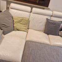 Divano in pelle bianco