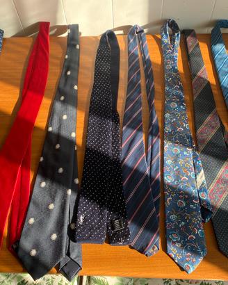 Cravatte Armani Valentino YSL