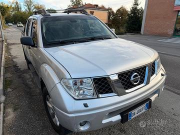Nissan Navara 2.5 DCI 174 CV