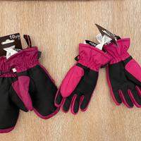 Guanti neve  decathlon nuovi mai usati