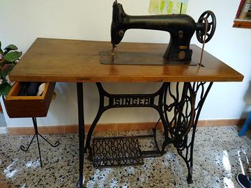 Macchina da cucire singer