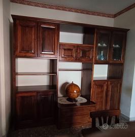 Parete attrezzata in legno massello in arte povera