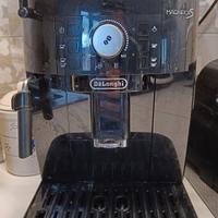 macchina caffè DeLonghi magnifica S