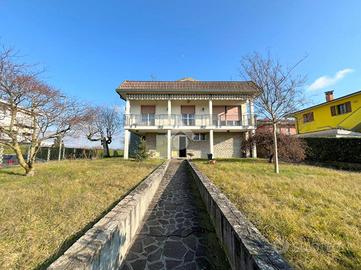 CASA SEMINDIPENDENTE A TELGATE