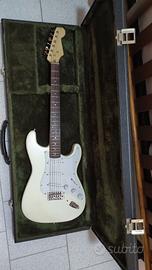 Chitarra elettrica artigianale tipo stratocaster