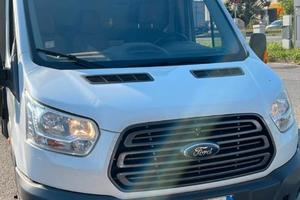 Ford Transit anno 2017con sponda