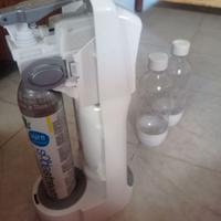 Macchina per fare acqua gasata + 2 bottiglie