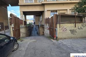 ZISA: GARAGE MQ 50 CAT. C/6 CON 2 APERTURE