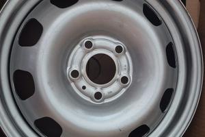 NUOVISSIMI 4 cerchioni Dacia Duster r16. PREZZO TR