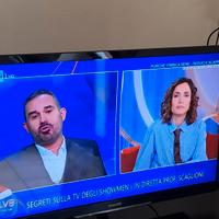 Tv led Philips 32 pollici modello 32PFL4007H/12