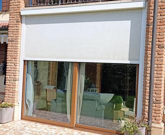 Tenda da sole in microfibra motorizzata