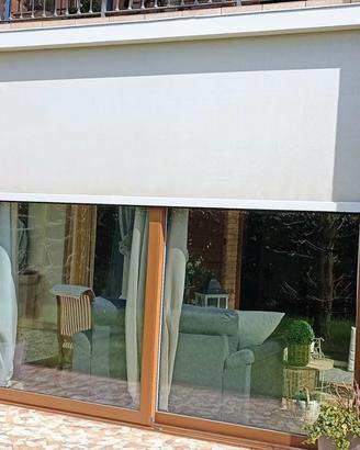Tenda da sole in microfibra motorizzata