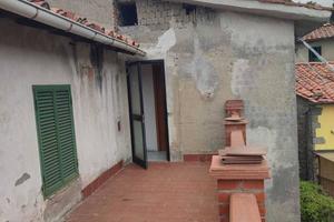 Villa di 300 m² con più di 5 locali a Villa Basili