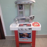 Cucina giocattolo 