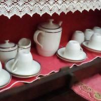 Servizio te da 12 - Tazzine , piattini , teiera ,