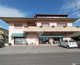 NEGOZIO A PIEVE A NIEVOLE