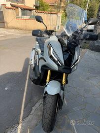Honda x adv 750