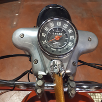 Moto Guzzi V7 700 - ASI -