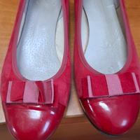 Ballerine/décolleté pelle rossa scamosciata 