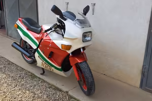 Moto Guzzi le Mans 1000