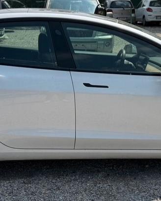 Tesla 3 Porte Porta Anteriore Posteriore Destra Si