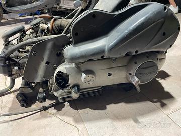 Motore piaggio beverly 250cc a carburatore