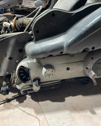 Motore piaggio beverly 250cc a carburatore