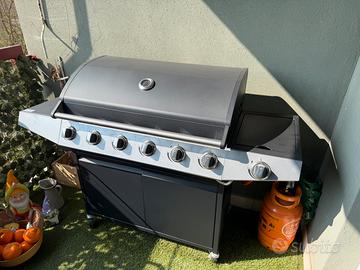 barbecue a gas praticamente nuovo