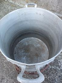 CONTENITORE GRANDE CON PIEDISTALLO