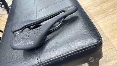 SELLE ITALA SLR BOOST KIT CARBONIO SUPERFLOW