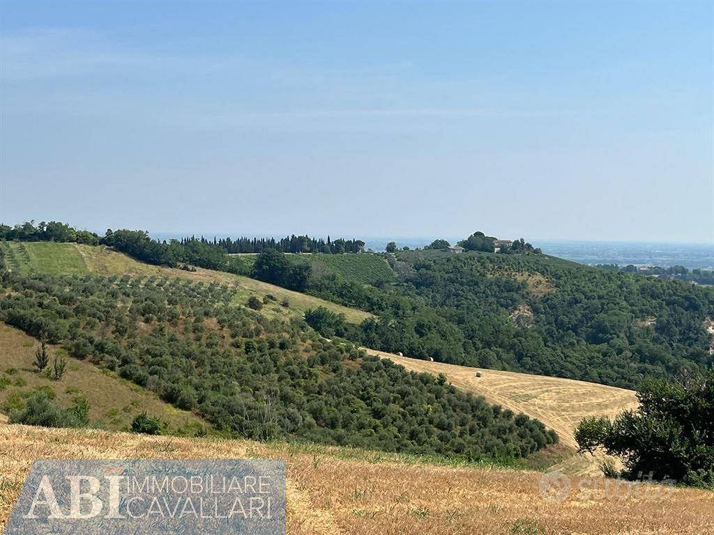 Terreno di 1300000 m² a Brisighella - Altro