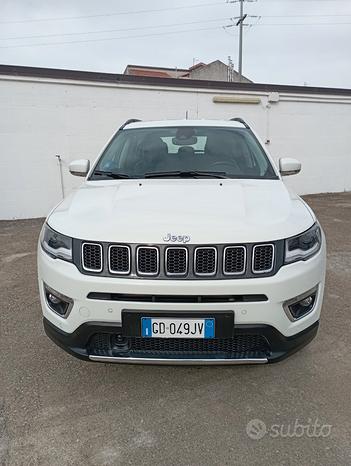 Jeep Compass 2020 plug-in