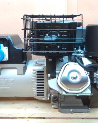 GENERATORE 7 KVA TRIFASE A BENZINA