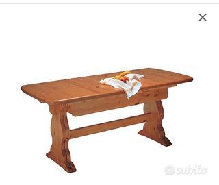 Tavolo rustico con 4 sedie