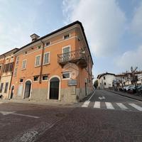 NEGOZIO A LONATO DEL GARDA