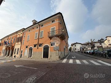 NEGOZIO A LONATO DEL GARDA