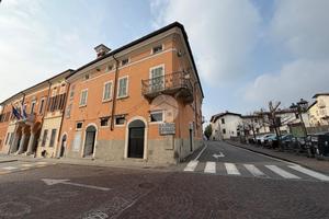 NEGOZIO A LONATO DEL GARDA