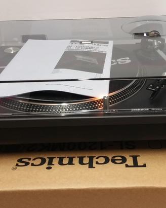 Coppia giradischi Technics SL-1210 MK2