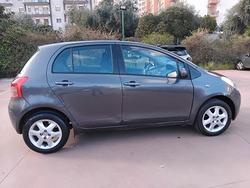 TOYOTA YARIS 1.0 SOL 5 PORTE CLIMA RADIO
