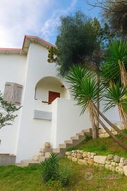 Villa immersa nel verde TORRE DEL POZZO